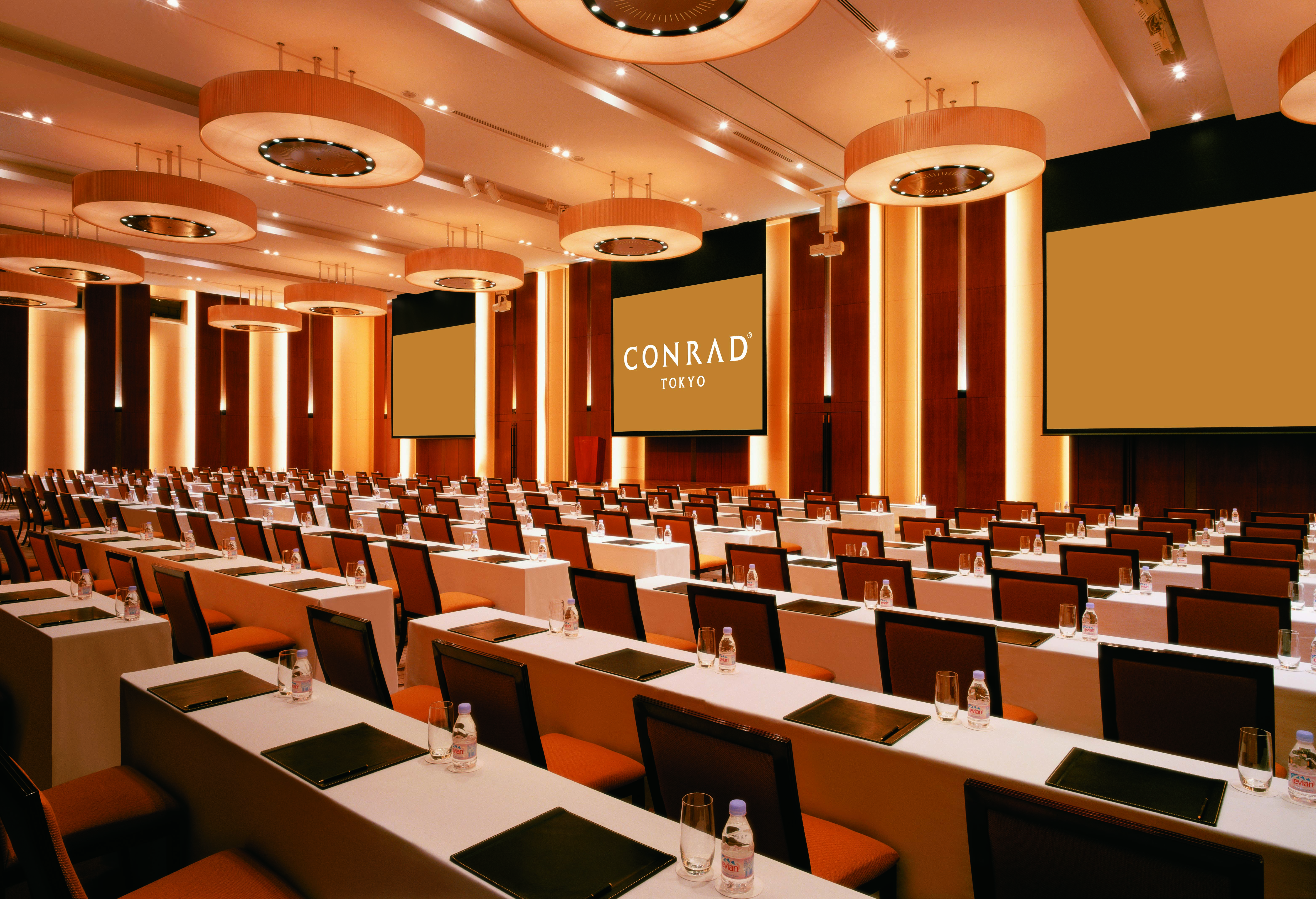 Conrad Tokyo Hotel Üzleti fotó